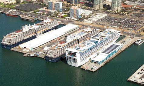 cruise ships docking in san diego today